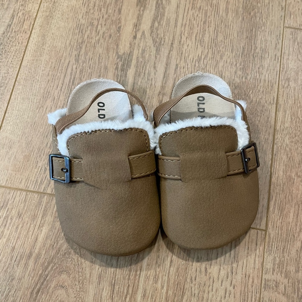 EUC 6-12 mo Shoe Lot